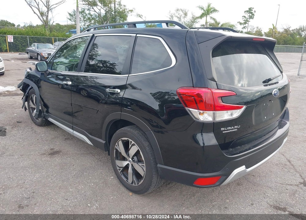 2019 SUBARU FORESTER TOURING VIN: JF2SKAWC9KH583068