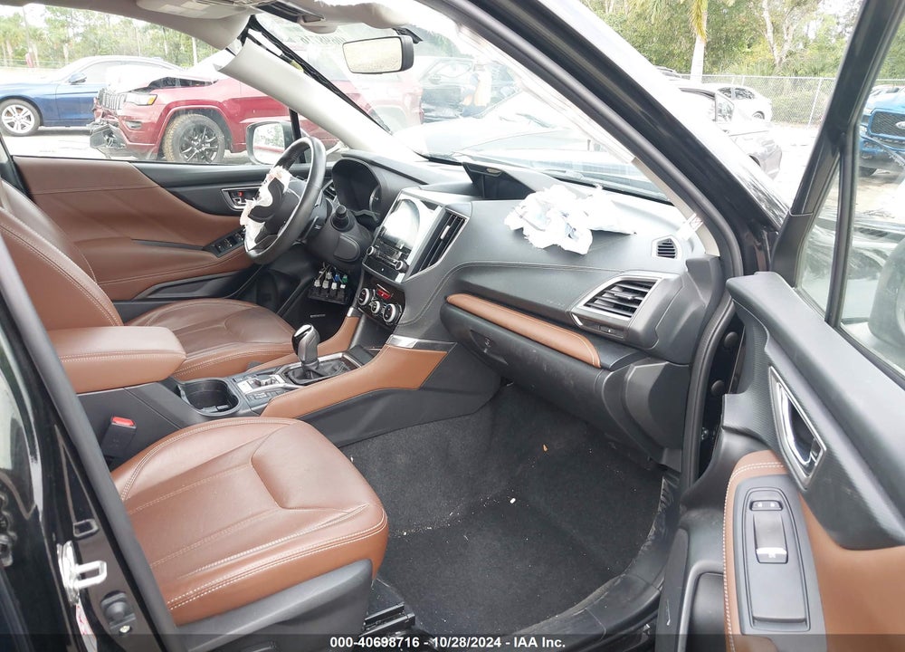 2019 SUBARU FORESTER TOURING VIN: JF2SKAWC9KH583068