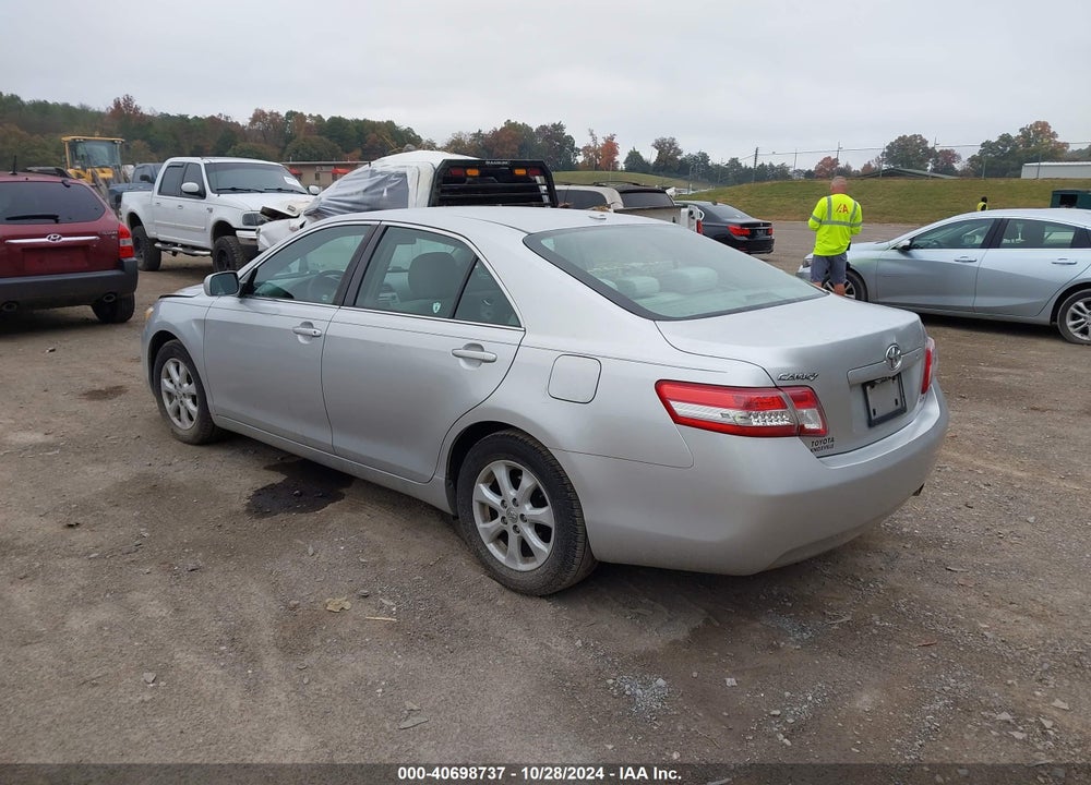 2011 TOYOTA CAMRY LE VIN: 4T1BF3EK7BU687827
