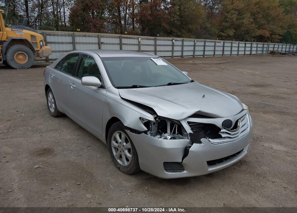 2011 TOYOTA CAMRY LE VIN: 4T1BF3EK7BU687827