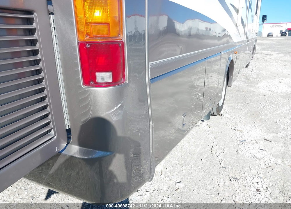 2002 ROADMASTER RAIL DYANASTER VIN: 1RF12061822016588