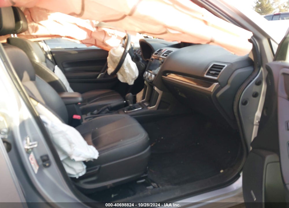 2017 SUBARU FORESTER VIN: JF2SJAWC5HH448262