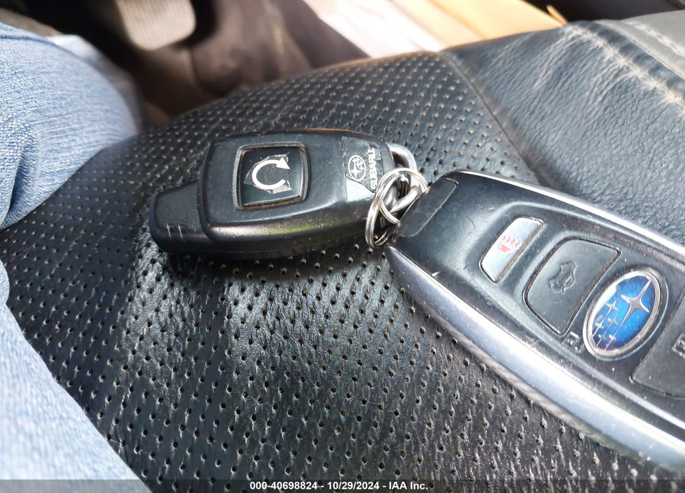 2017 SUBARU FORESTER VIN: JF2SJAWC5HH448262