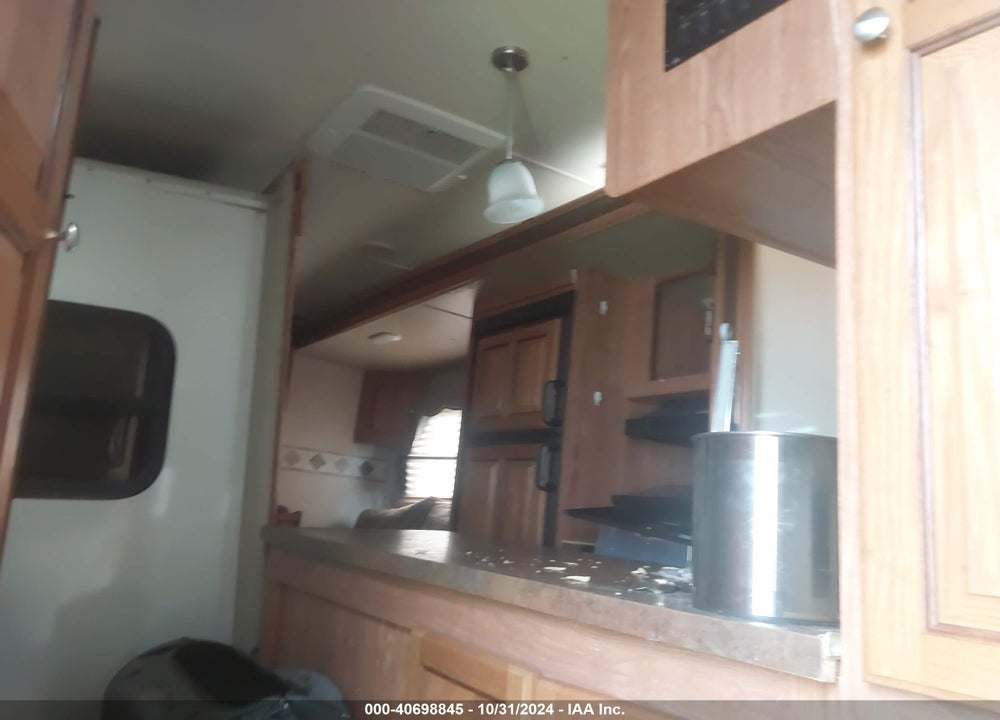 2015 FOREST RIVER ROCKWOOD VIN: 4X4TRLC22FZ133441