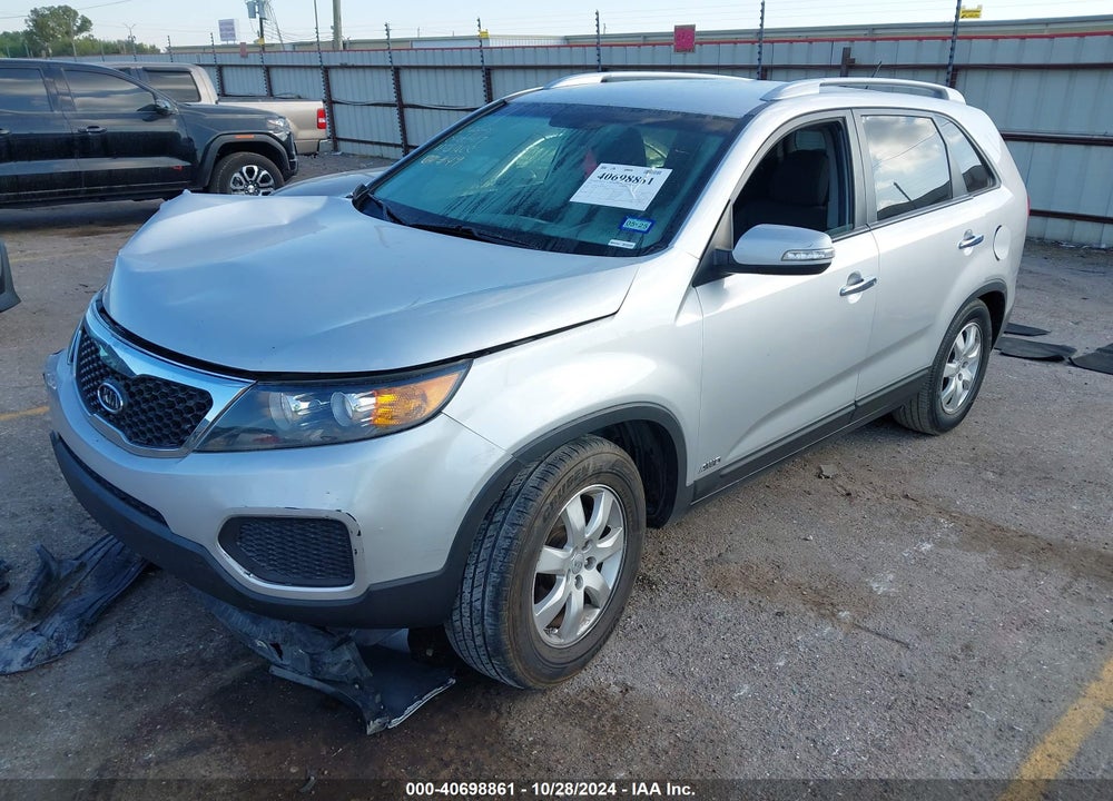 2013 KIA SORENTO LX V6 VIN: 5XYKTDA26DG403603
