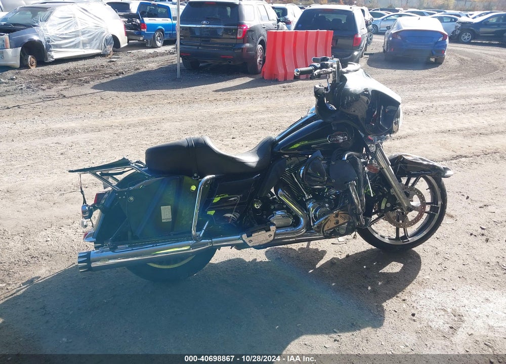 2012 HARLEY-DAVIDSON FLHTCU ULTRA CLASSIC ELECTRA GLD VIN: 1HD1FCM13CB654344