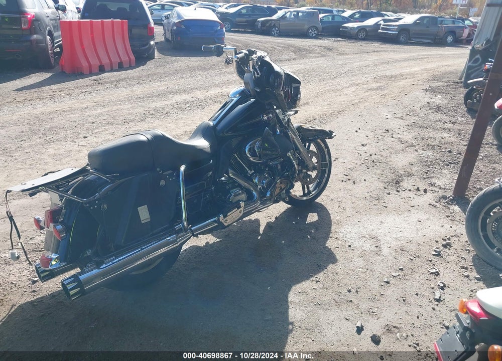 2012 HARLEY-DAVIDSON FLHTCU ULTRA CLASSIC ELECTRA GLD VIN: 1HD1FCM13CB654344