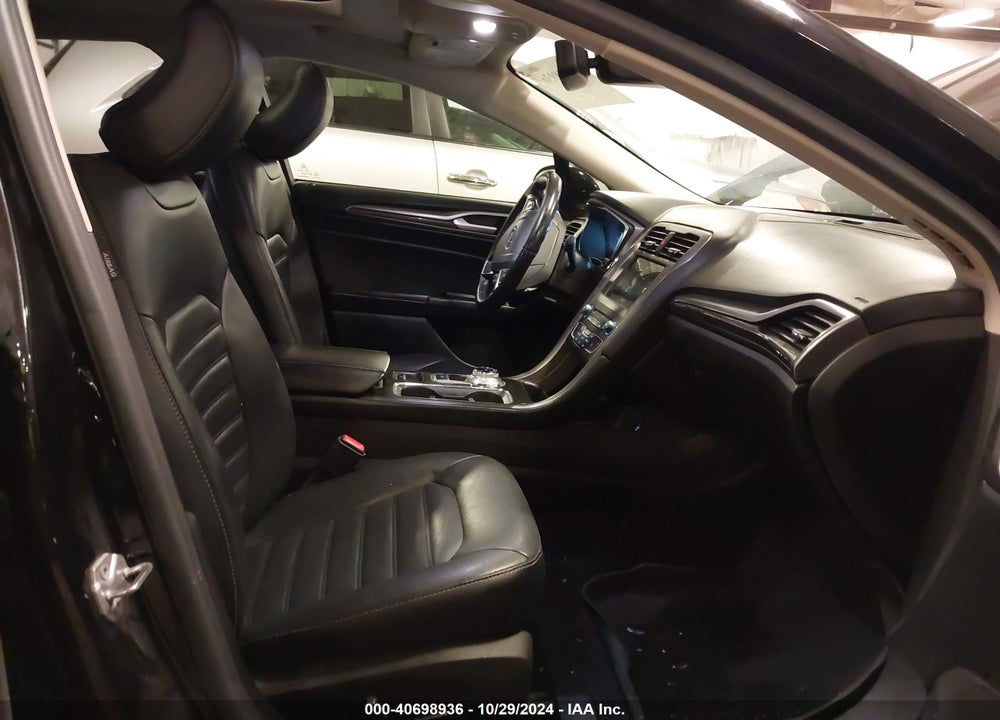 2017 FORD FUSION SE VIN: 3FA6P0HD2HR240780