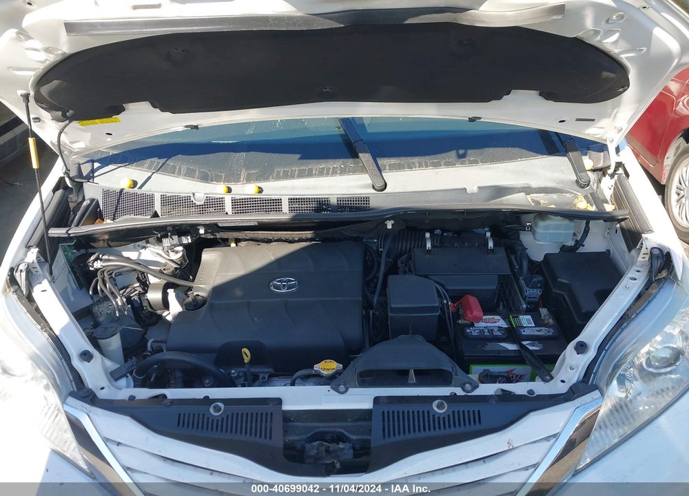 2015 TOYOTA SIENNA LE 8 PASSENGER VIN: 5TDKK3DC6FS611875