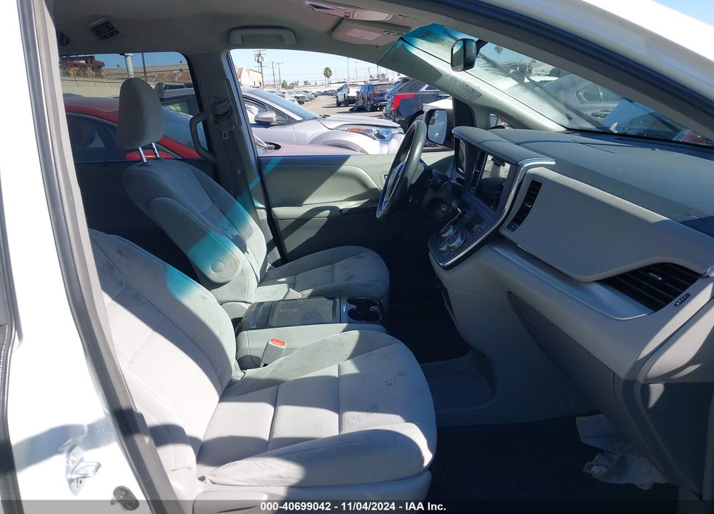 2015 TOYOTA SIENNA LE 8 PASSENGER VIN: 5TDKK3DC6FS611875