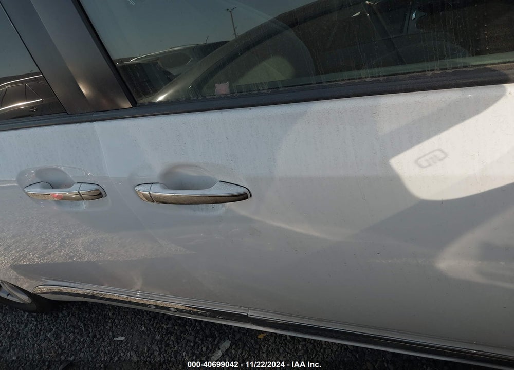 2015 TOYOTA SIENNA LE 8 PASSENGER VIN: 5TDKK3DC6FS611875