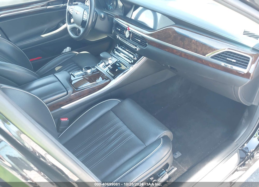 2018 GENESIS G90 3.3T PREMIUM VIN: KMHG34JA2JU042454