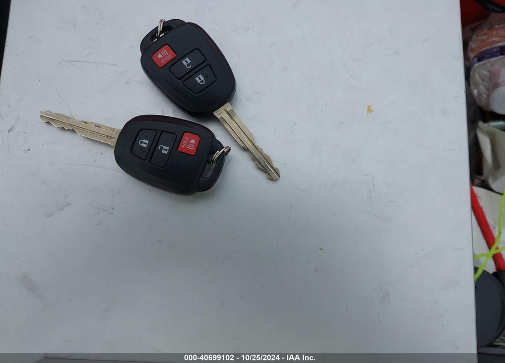 2015 TOYOTA PRIUS C TWO VIN: JTDKDTB3XF1113754