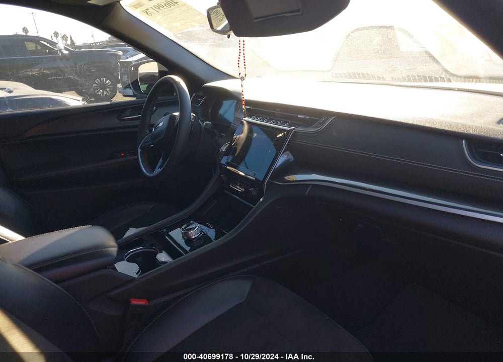2023 JEEP GRAND CHEROKEE L ALTITUDE 4X2 VIN: 1C4RJJAG0P8797920