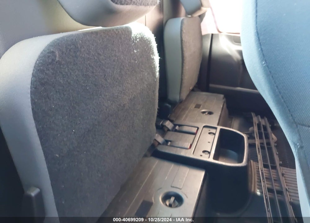 2016 TOYOTA TACOMA SR VIN: 5TFSX5EN8GX043721