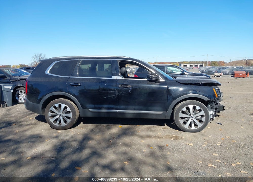 2020 KIA TELLURIDE S VIN: 5XYP64HC8LG032180