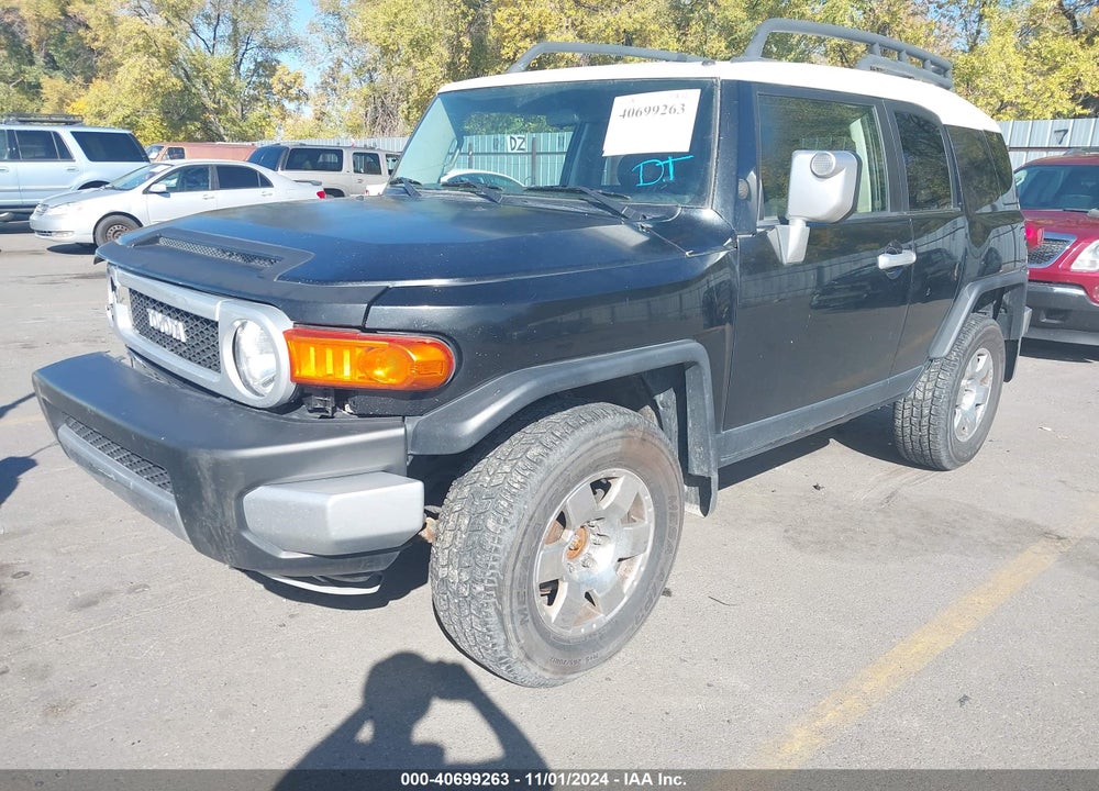 2007 TOYOTA FJ CRUISER VIN: JTEBU11F170076709