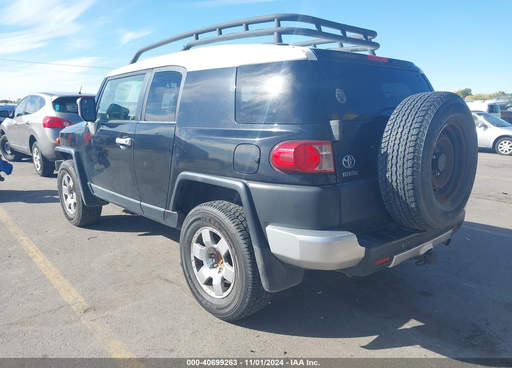 2007 TOYOTA FJ CRUISER VIN: JTEBU11F170076709
