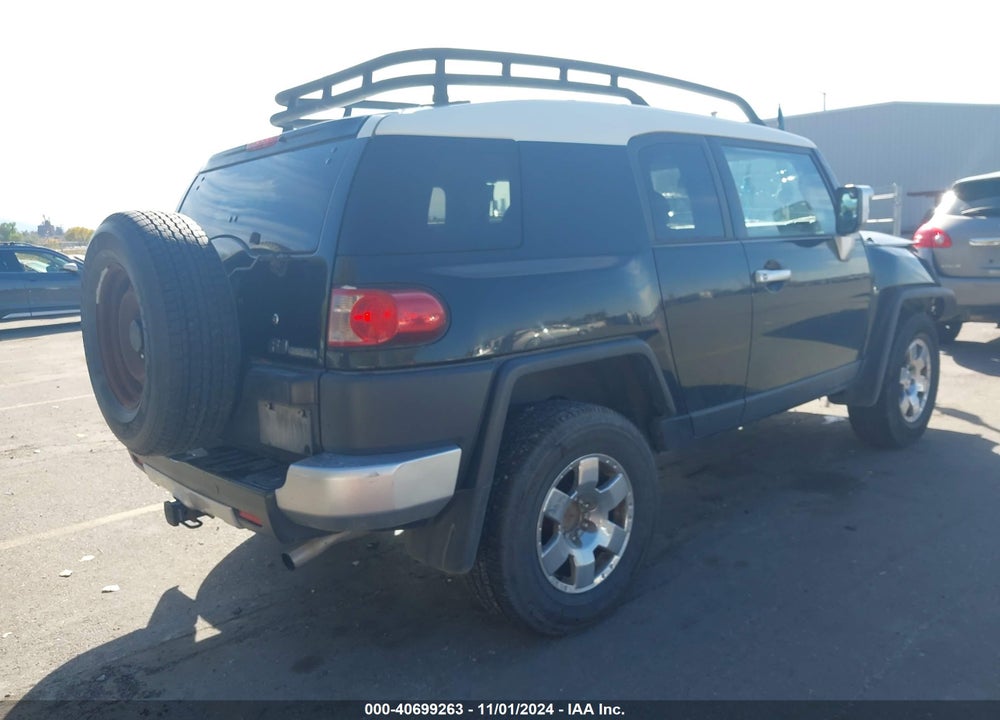 2007 TOYOTA FJ CRUISER VIN: JTEBU11F170076709
