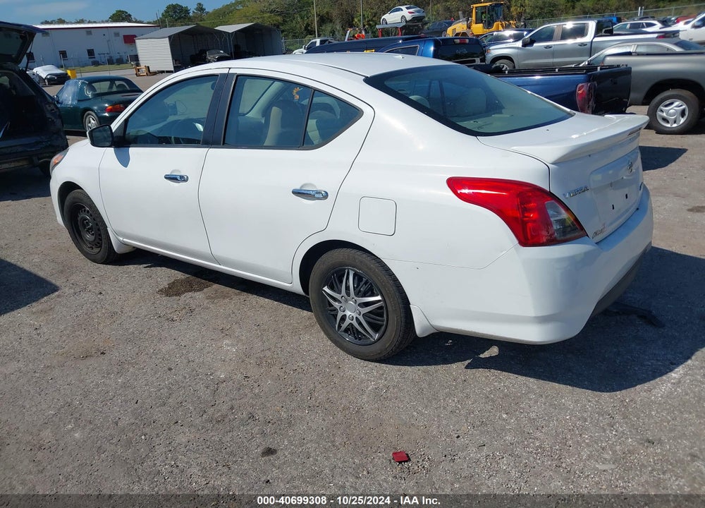2015 NISSAN VERSA 1.6 SV VIN: 3N1CN7AP4FL887507
