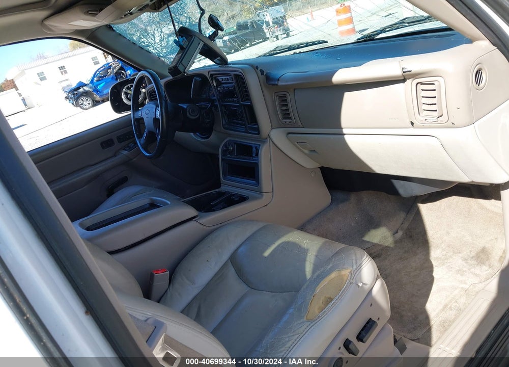 2004 CHEVROLET TAHOE LT VIN: 1GNEK13Z64J105309