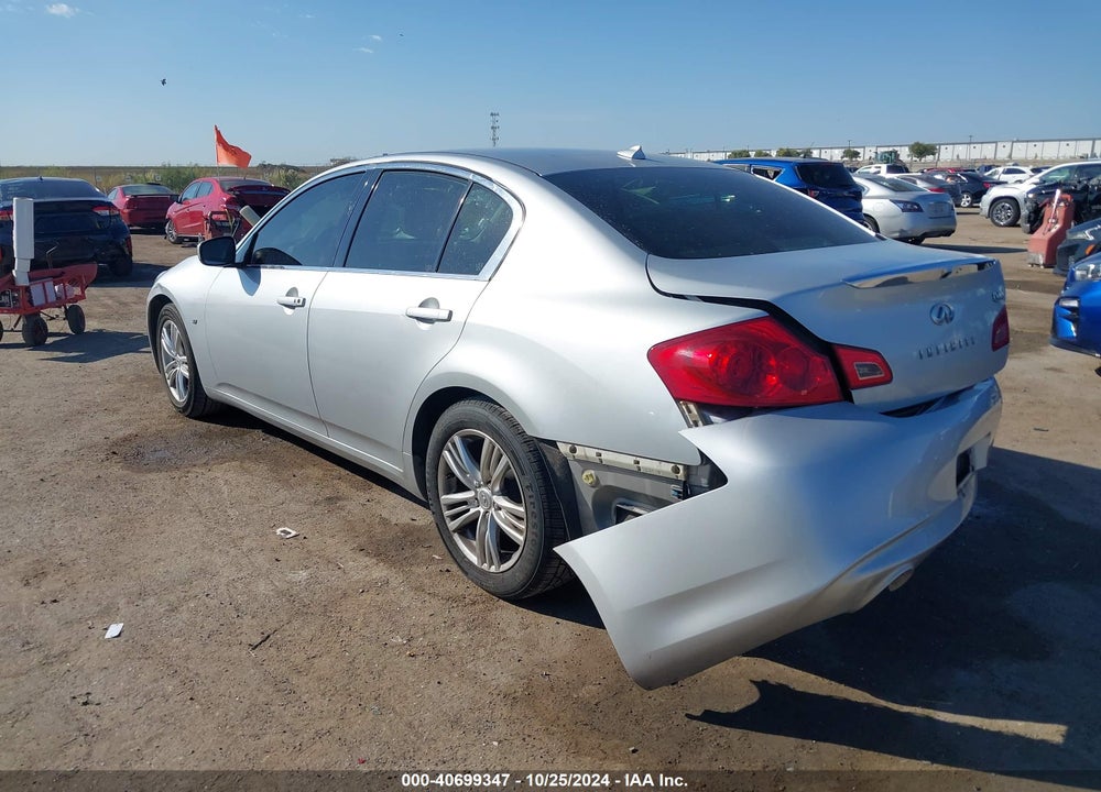 2015 INFINITI Q40 VIN: JN1CV6AP2FM580563