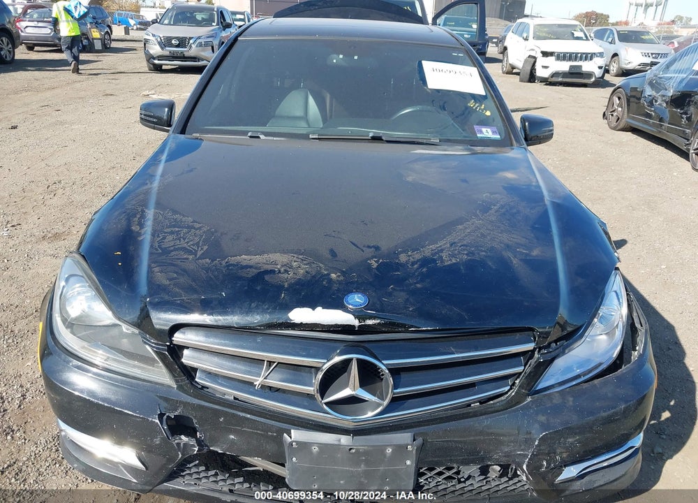 2013 MERCEDES-BENZ C 300 LUXURY 4MATIC/SPORT 4MATIC VIN: WDDGF8AB6DR275438