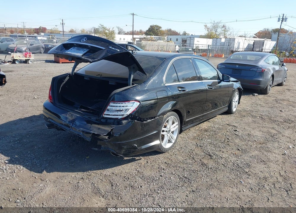 2013 MERCEDES-BENZ C 300 LUXURY 4MATIC/SPORT 4MATIC VIN: WDDGF8AB6DR275438