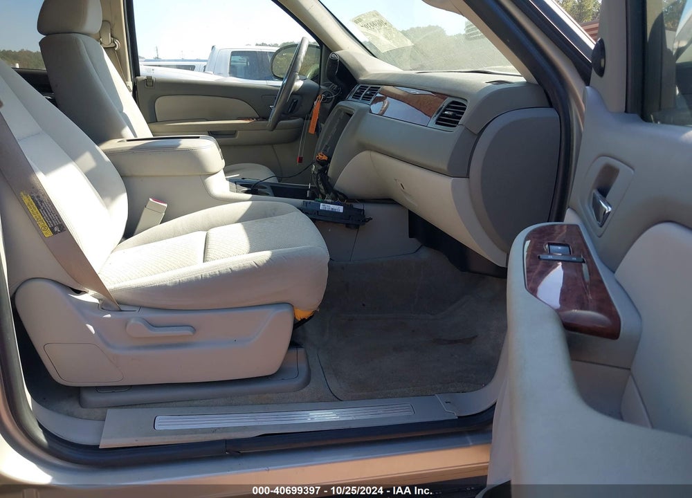 2007 CHEVROLET TAHOE LT VIN: 1GNEC13J77J123409
