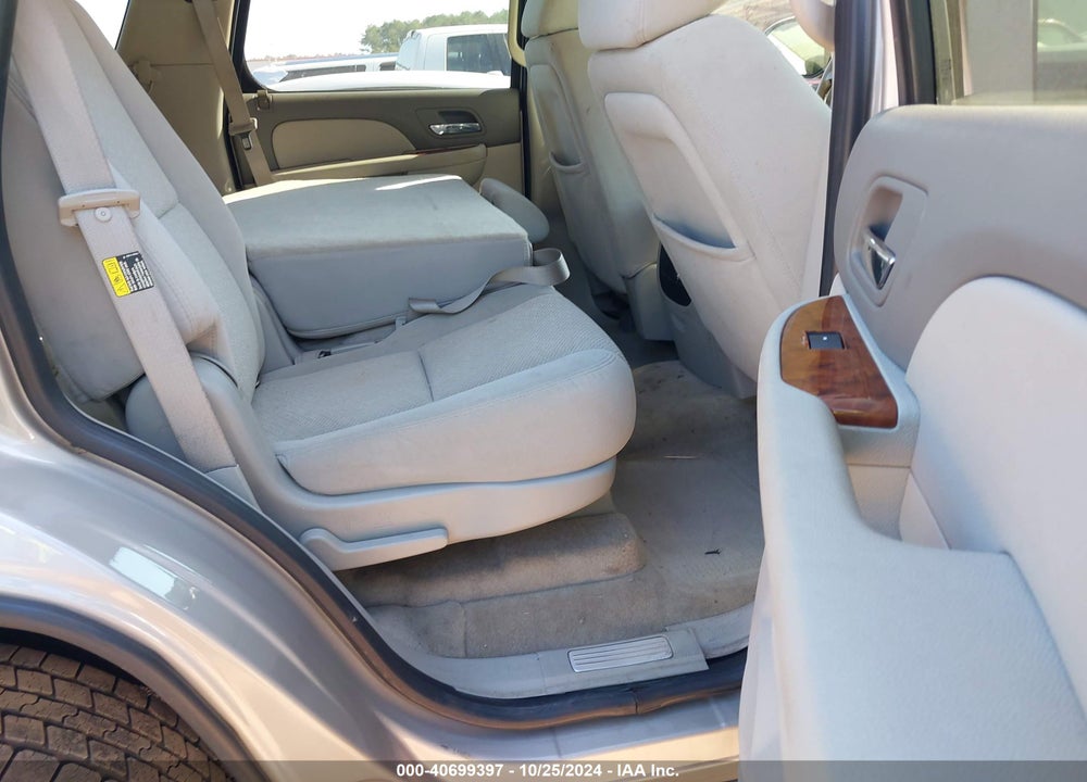 2007 CHEVROLET TAHOE LT VIN: 1GNEC13J77J123409