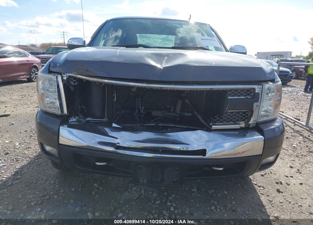2011 CHEVROLET SILVERADO 1500 LT VIN: 3GCUKSE29BG262311