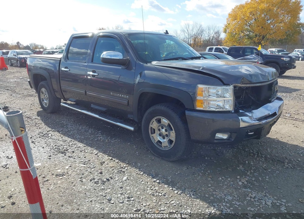2011 CHEVROLET SILVERADO 1500 LT VIN: 3GCUKSE29BG262311