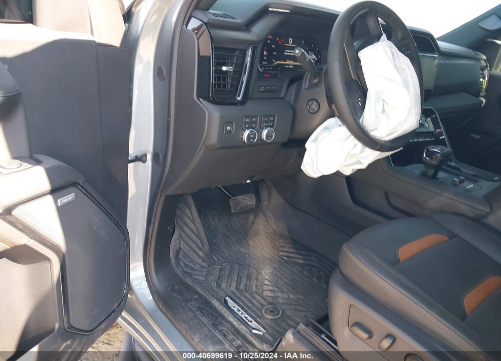 2024 GMC SIERRA 1500 4WD SHORT BOX AT4 VIN: 3GTUUEEL8RG414996