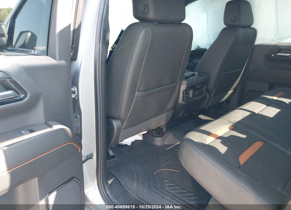 2024 GMC SIERRA 1500 4WD SHORT BOX AT4 VIN: 3GTUUEEL8RG414996