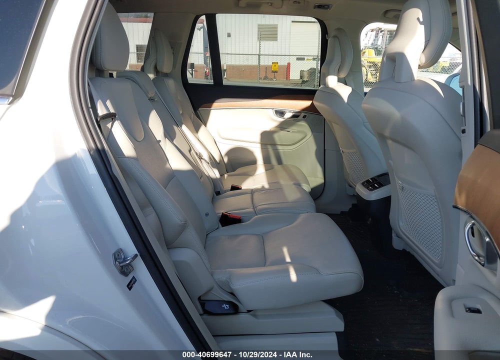 2022 VOLVO XC90 T6 MOMENTUM 7 PASSENGER VIN: YV4A22PK6N1777962
