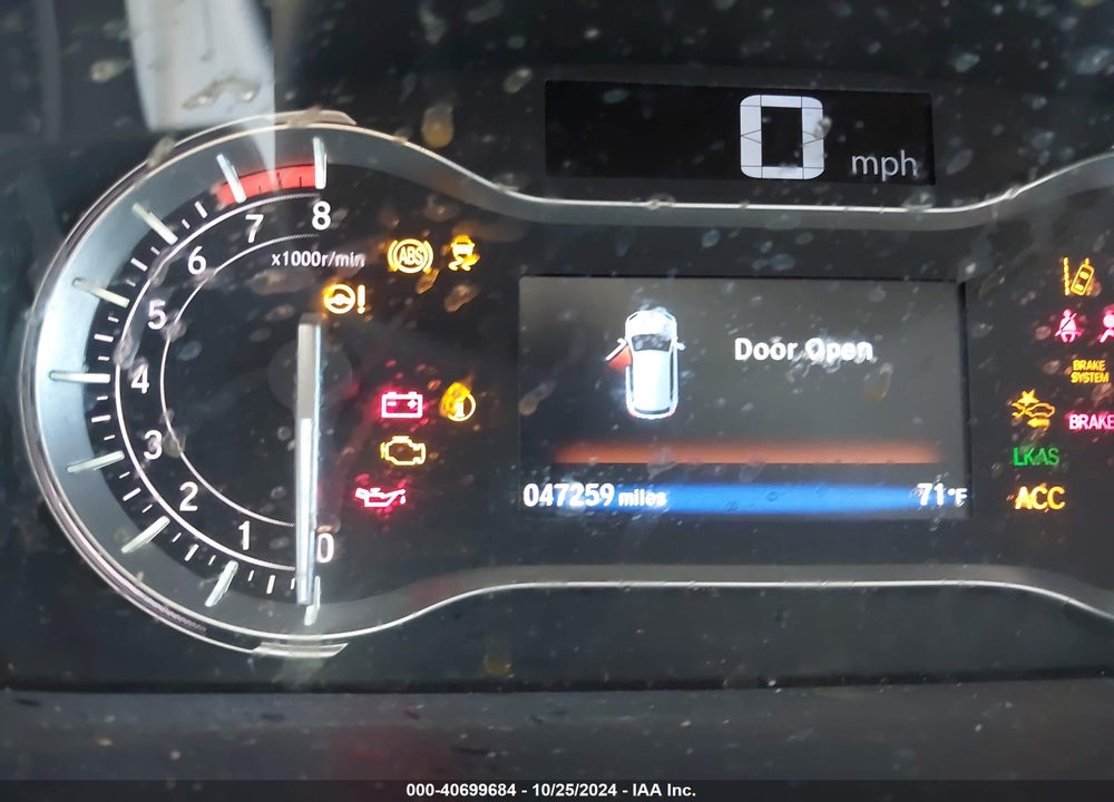 2018 HONDA PILOT TOURING VIN: 5FNYF5H90JB008913
