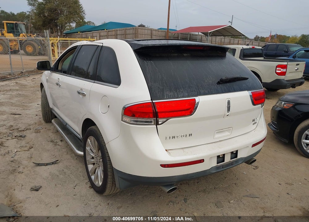 2011 LINCOLN MKX VIN: 2LMDJ8JK5BBJ13330