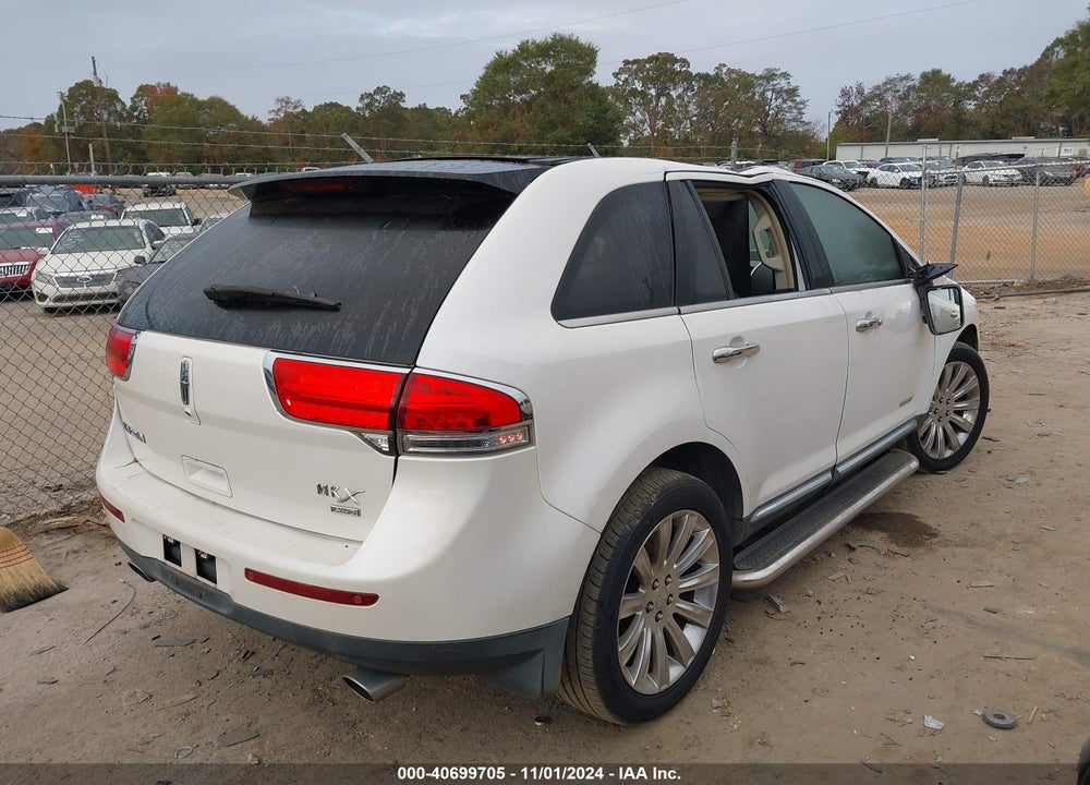 2011 LINCOLN MKX VIN: 2LMDJ8JK5BBJ13330