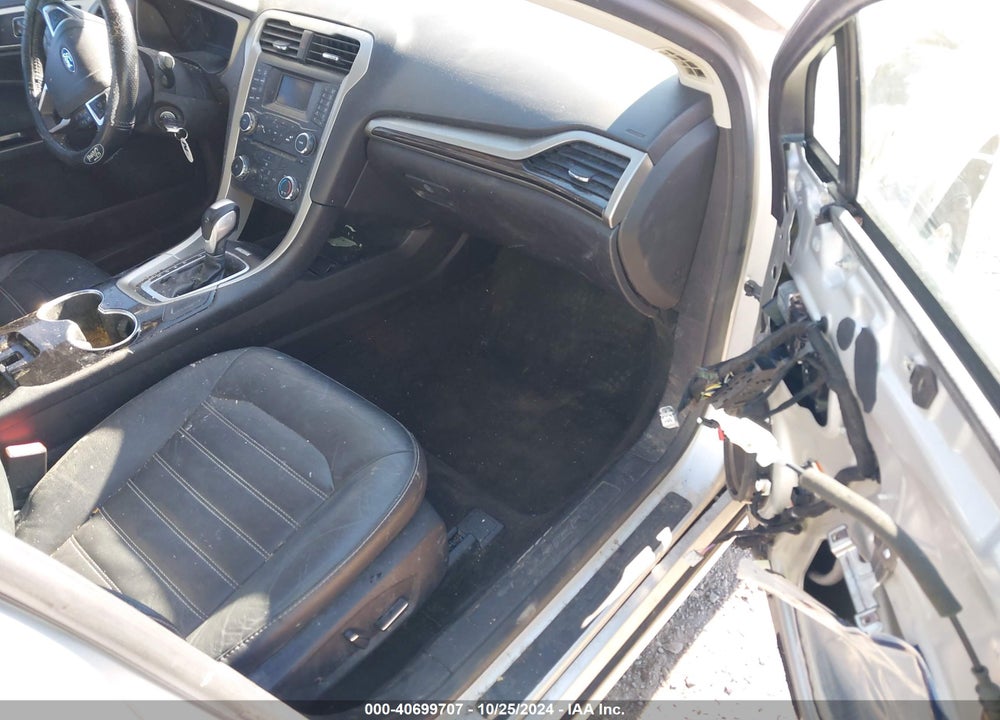2015 FORD FUSION SE VIN: 3FA6P0HD4FR188307