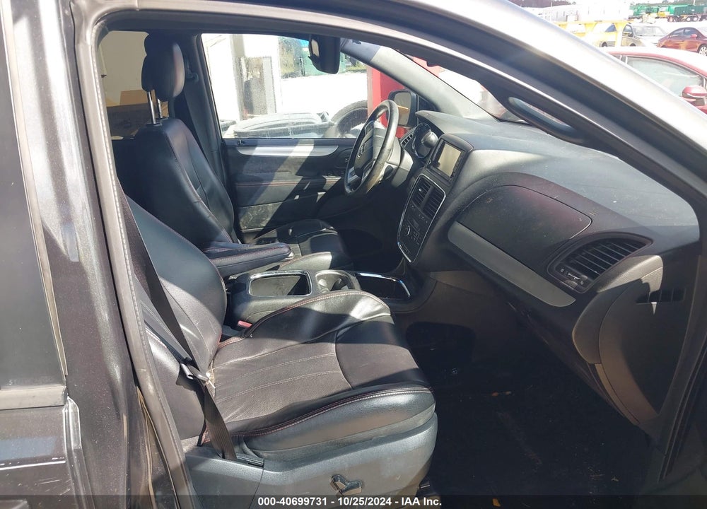 2011 DODGE GRAND CARAVAN R/T VIN: 2D4RN7DG1BR711923
