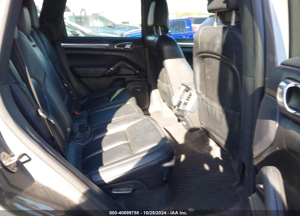 2015 PORSCHE CAYENNE DIESEL VIN: WP1AF2A27FLA37941
