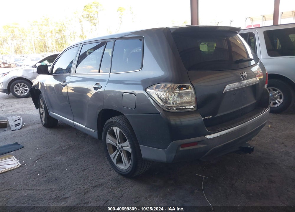 2011 TOYOTA HIGHLANDER VIN: 5TDZA3EH9BS010143