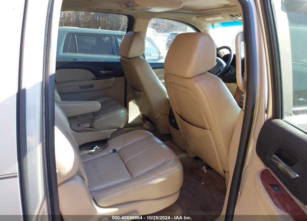 2007 CHEVROLET SUBURBAN 1500 LTZ VIN: 1GNFK16317J316210