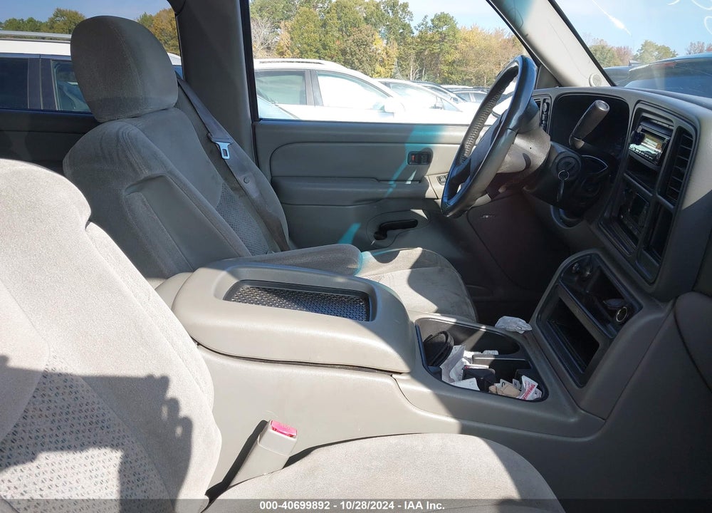 2004 CHEVROLET TAHOE LS VIN: 1GNEK13T24J252187