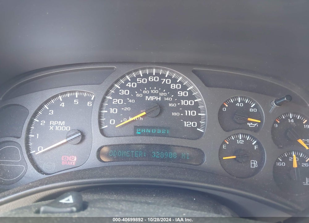2004 CHEVROLET TAHOE LS VIN: 1GNEK13T24J252187