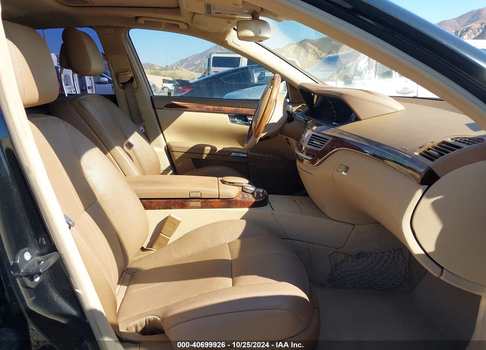 2008 MERCEDES-BENZ S 550 VIN: WDDNG71X18A226677