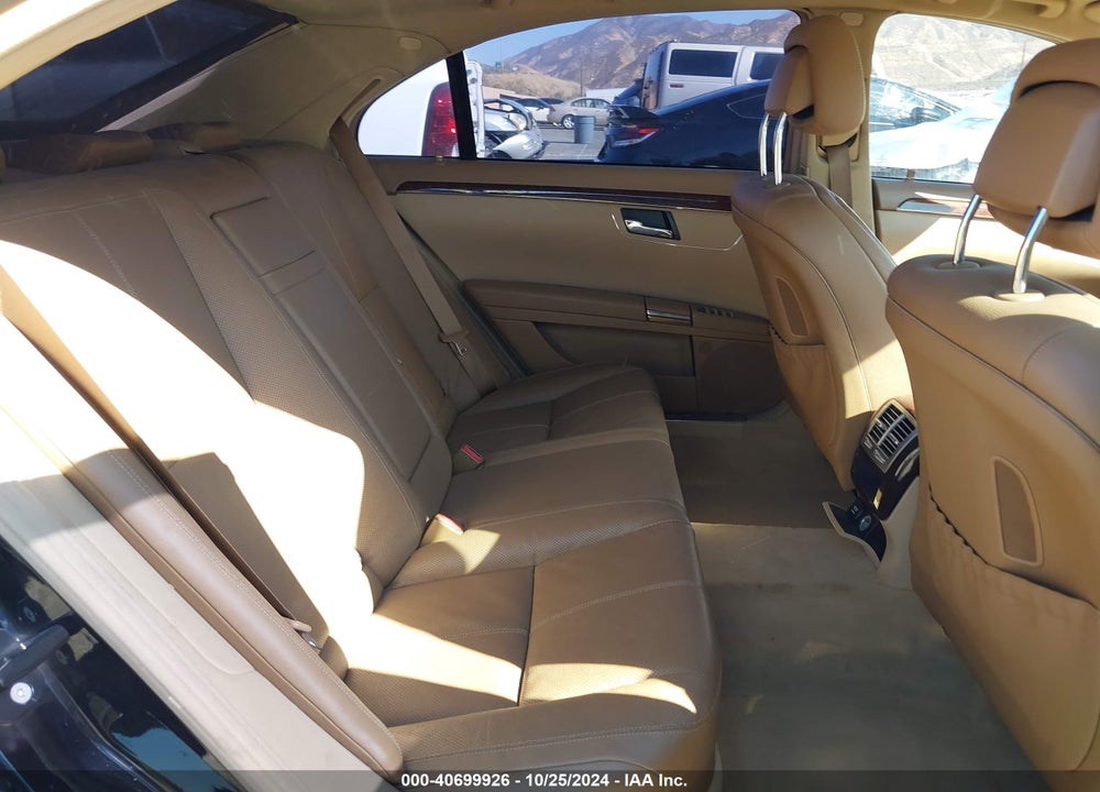 2008 MERCEDES-BENZ S 550 VIN: WDDNG71X18A226677