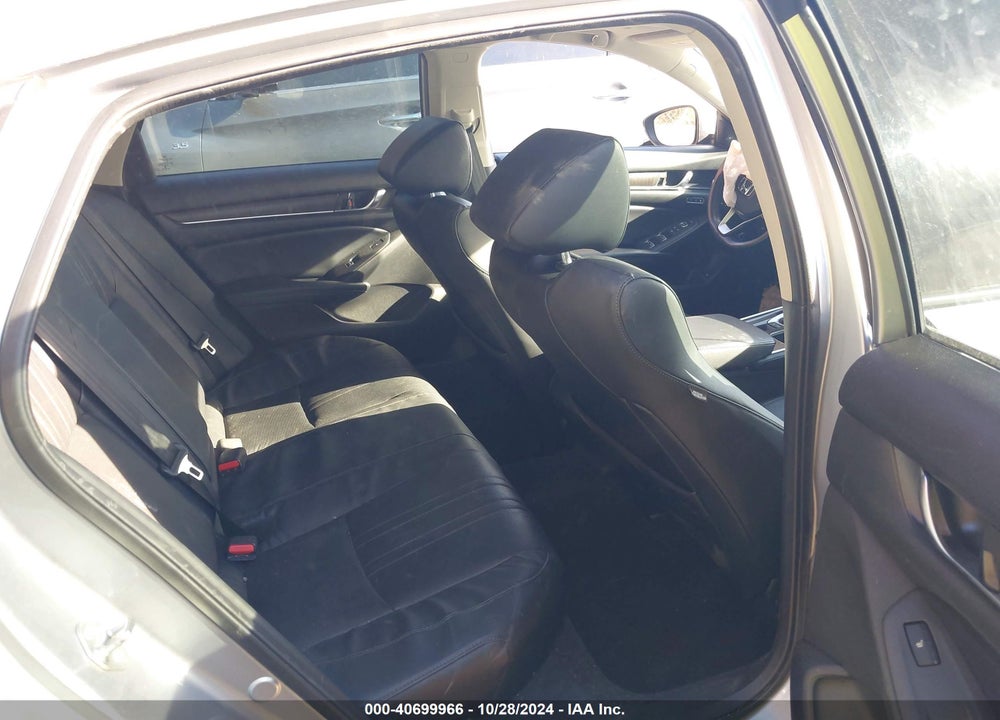 2018 HONDA ACCORD TOURING VIN: 1HGCV1F97JA213342