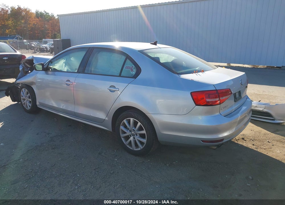 2015 VOLKSWAGEN JETTA 1.8T SE VIN: 3VWD17AJ3FM321550