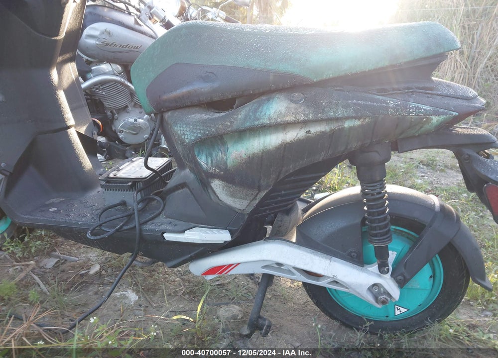 2022 PIAGGIO 1 ACTIVE VIN: ZAPME1EB4N4000407